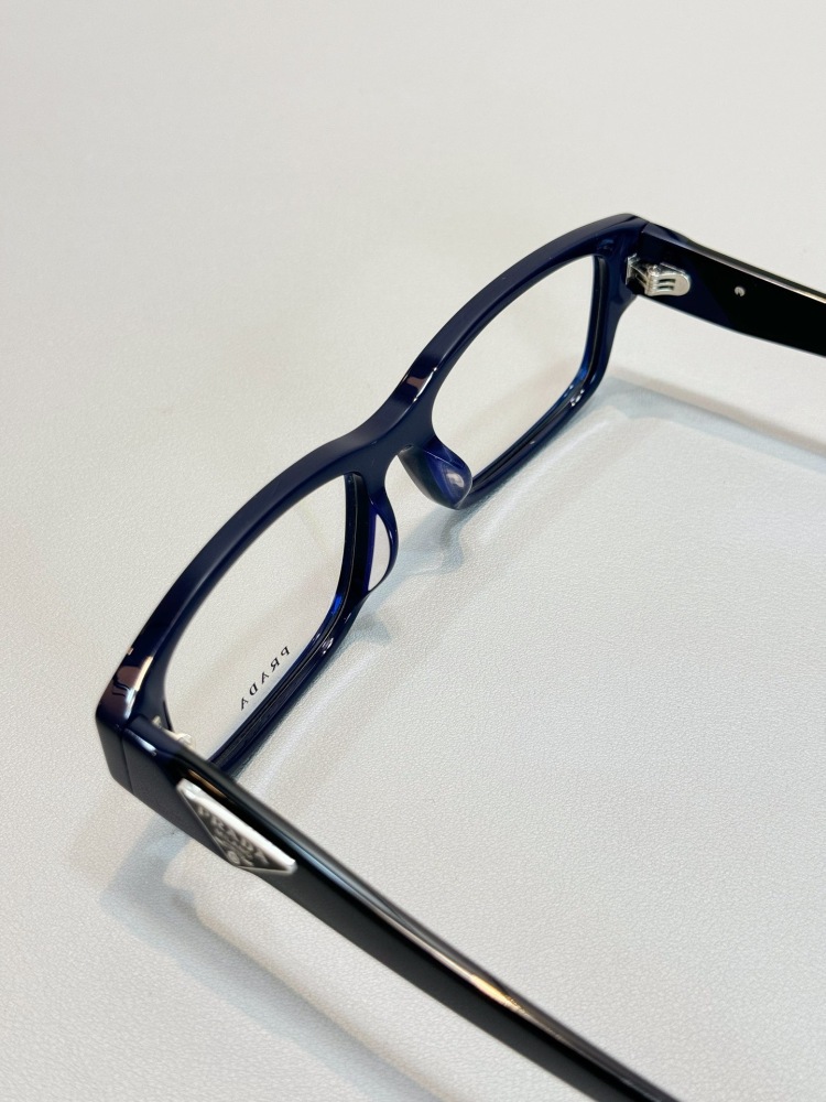 PRADA GLASSES