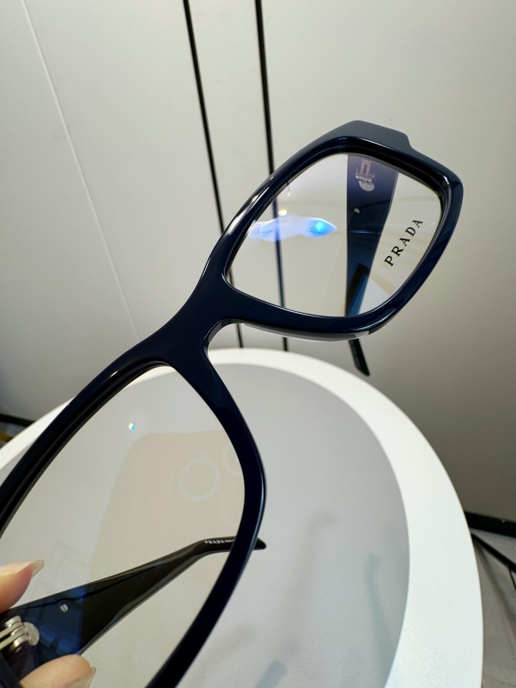 PRADA GLASSES