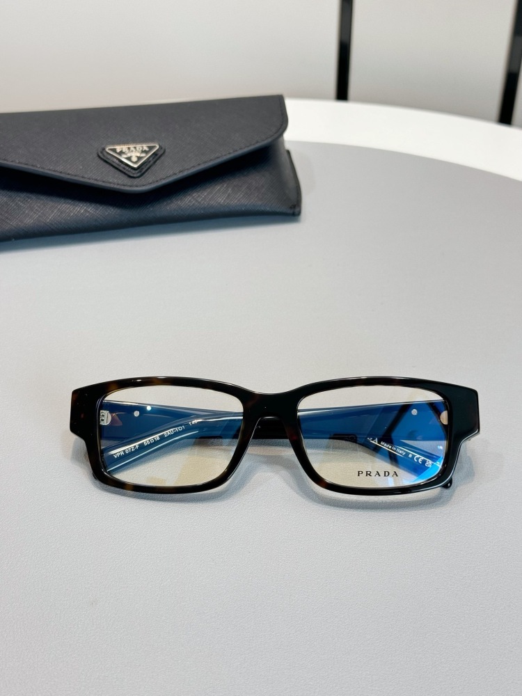 PRADA GLASSES