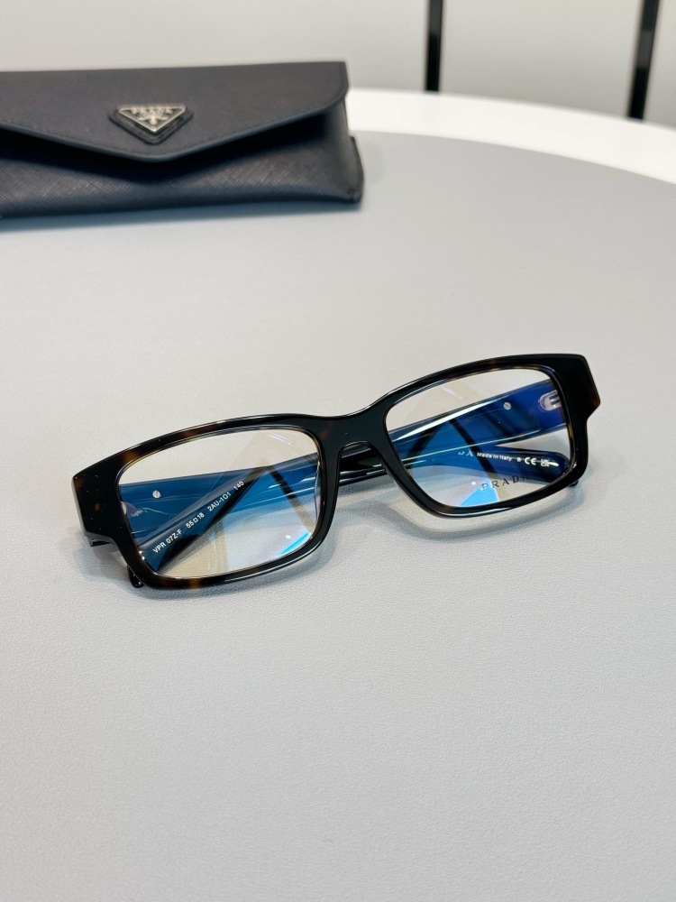 PRADA GLASSES
