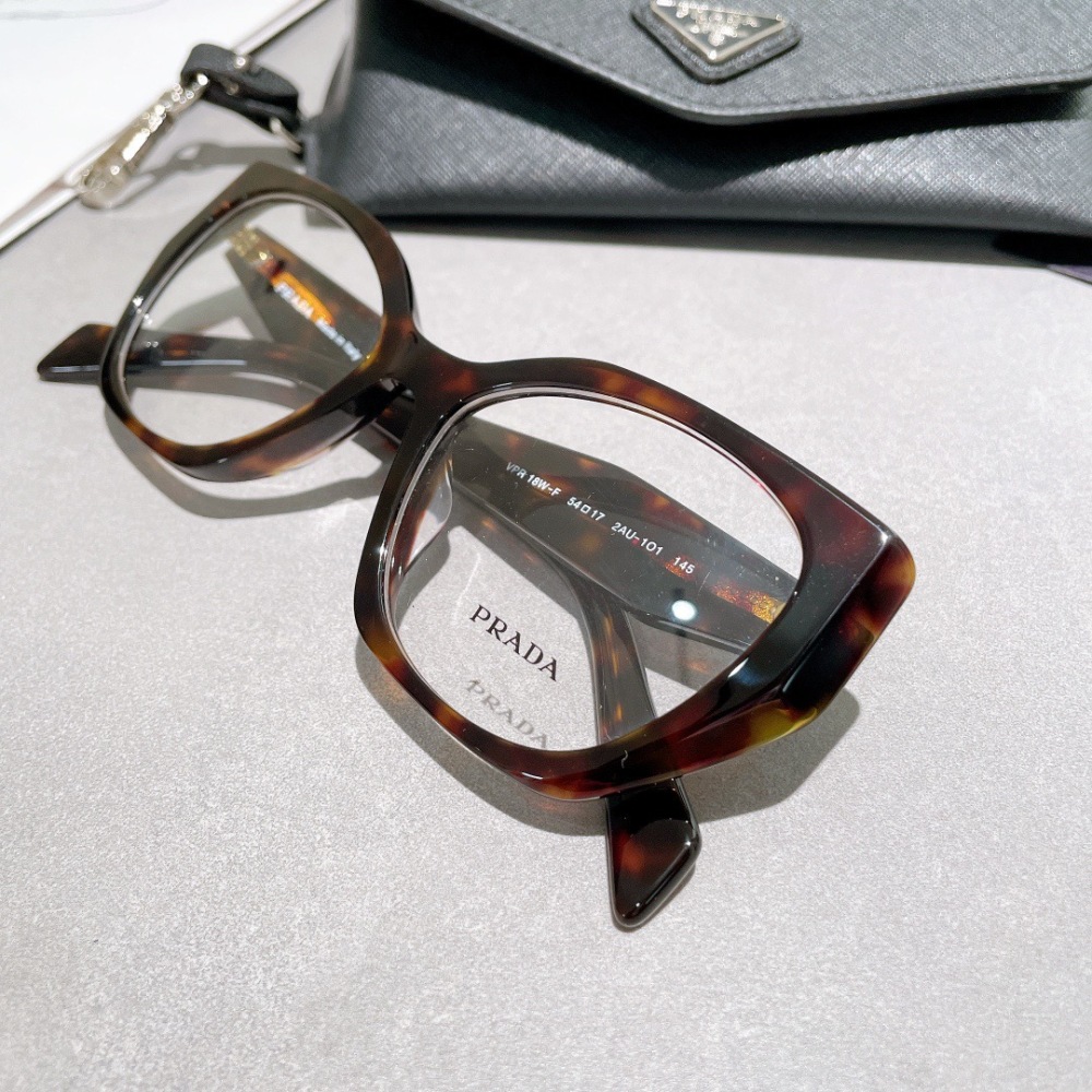 PRADA GLASSES