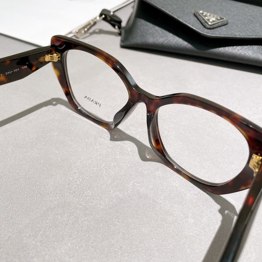 PRADA GLASSES