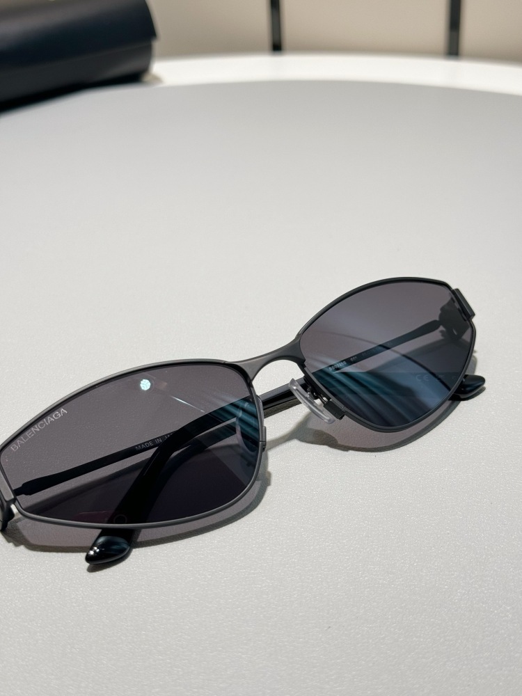 BALENCIAGA SUNGLASSES