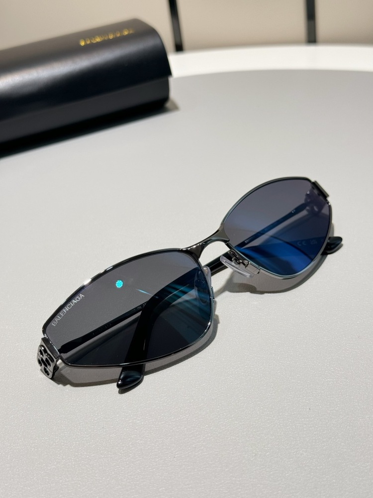 BALENCIAGA SUNGLASSES