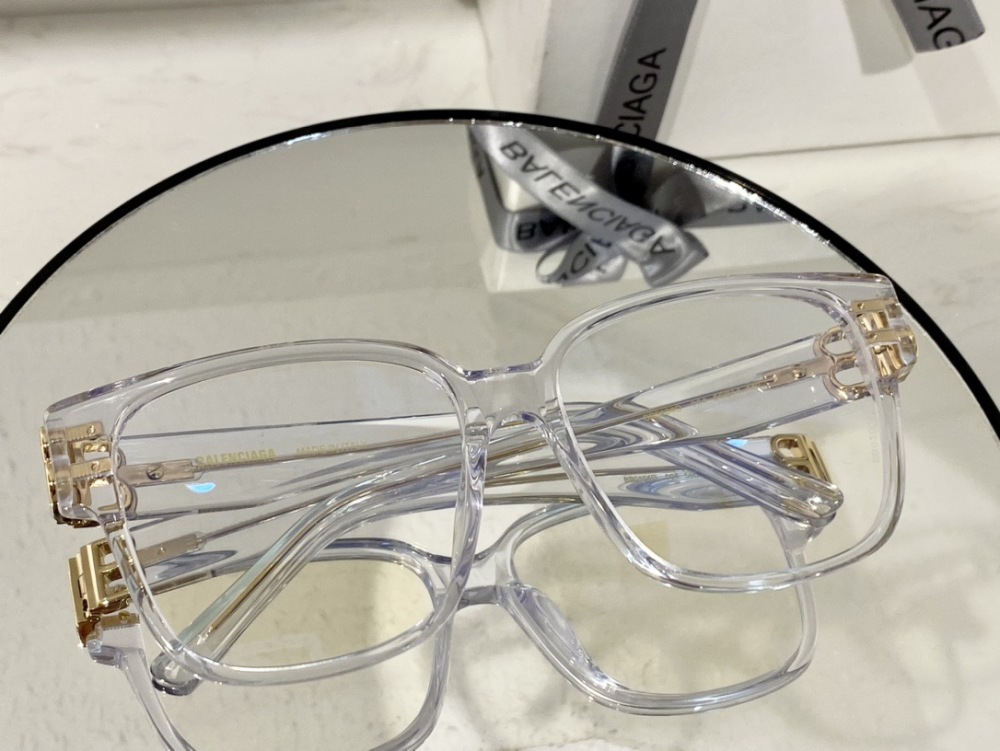 BALENCIAGA GLASSES
