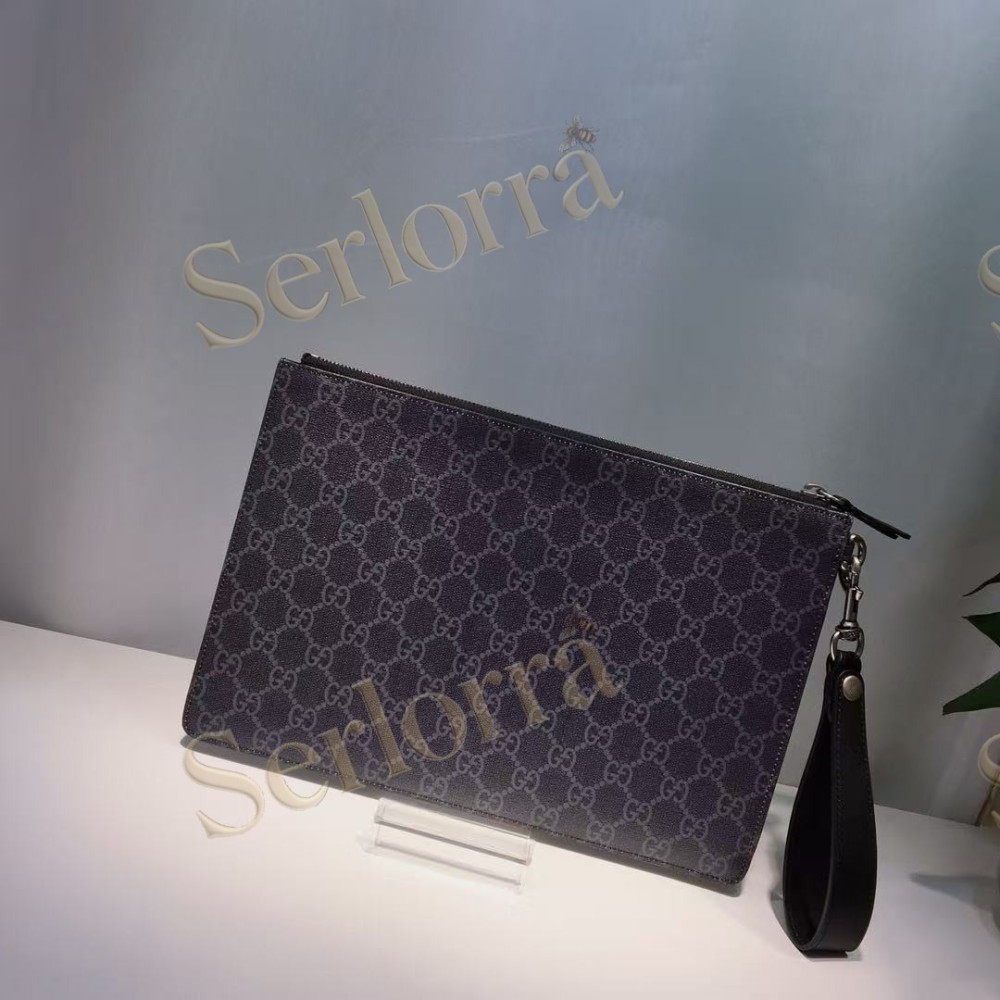 GUCCI GG SUPREME BEE PRINT POUCH
