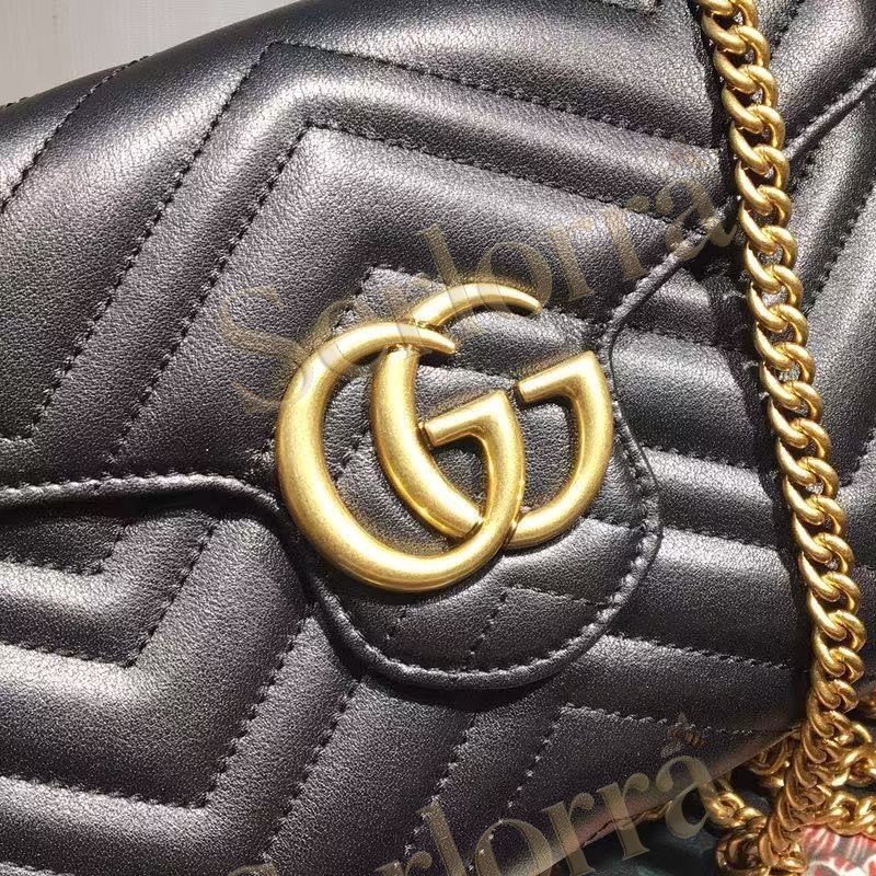 GUCCI GG SUPREME WEB POUCH
