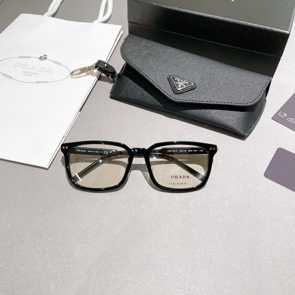 PRADA SUNGLASSES