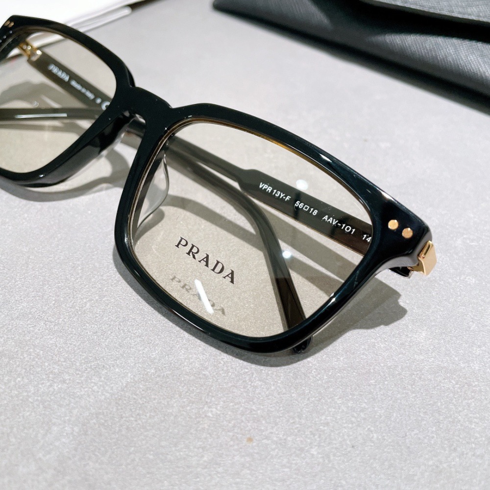 PRADA SUNGLASSES