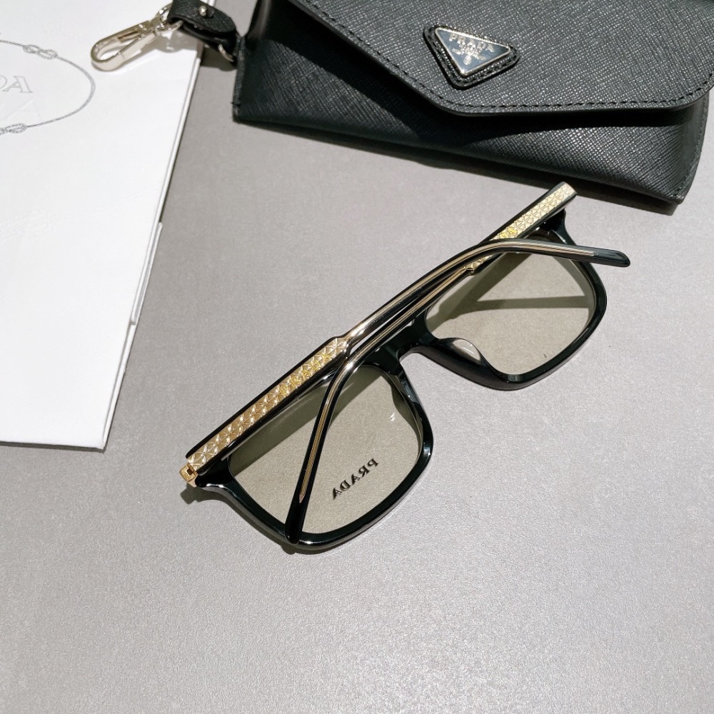 PRADA SUNGLASSES