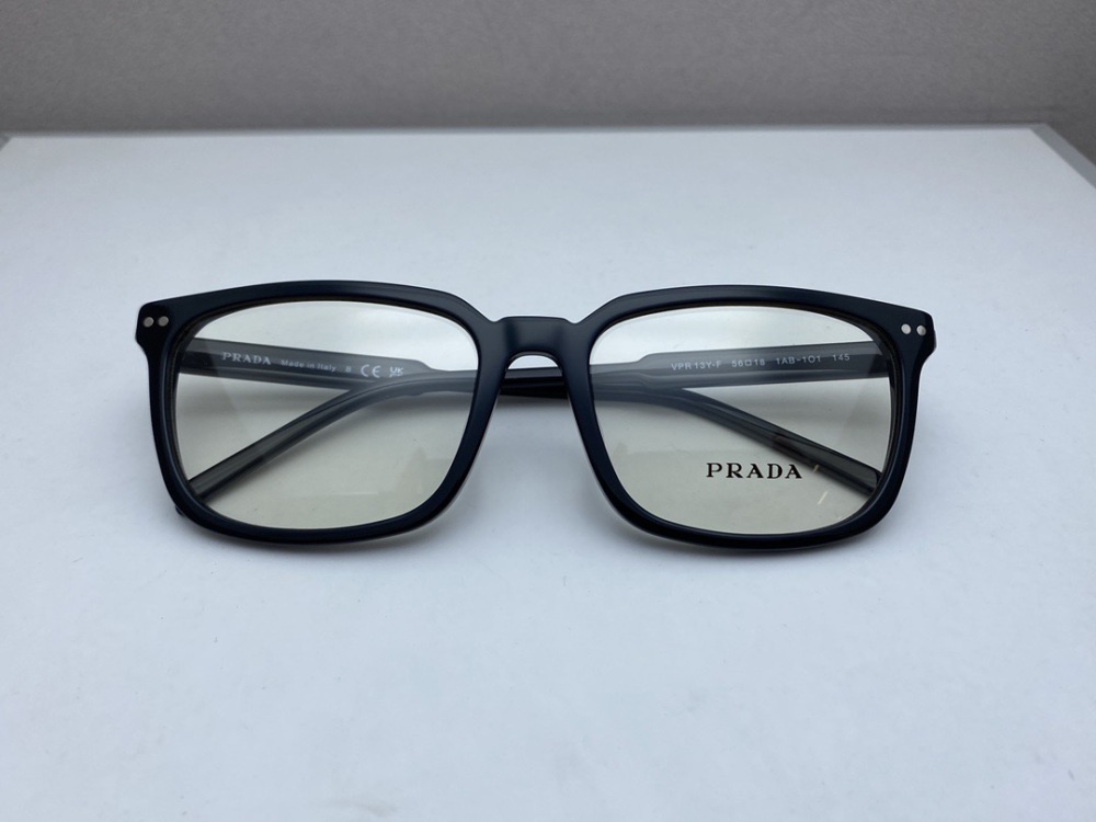 PRADA GLASSES