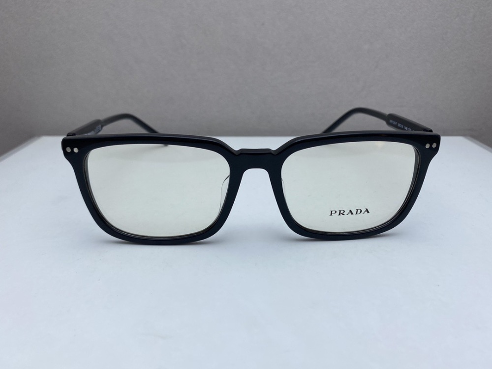 PRADA GLASSES