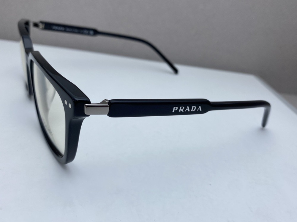 PRADA GLASSES