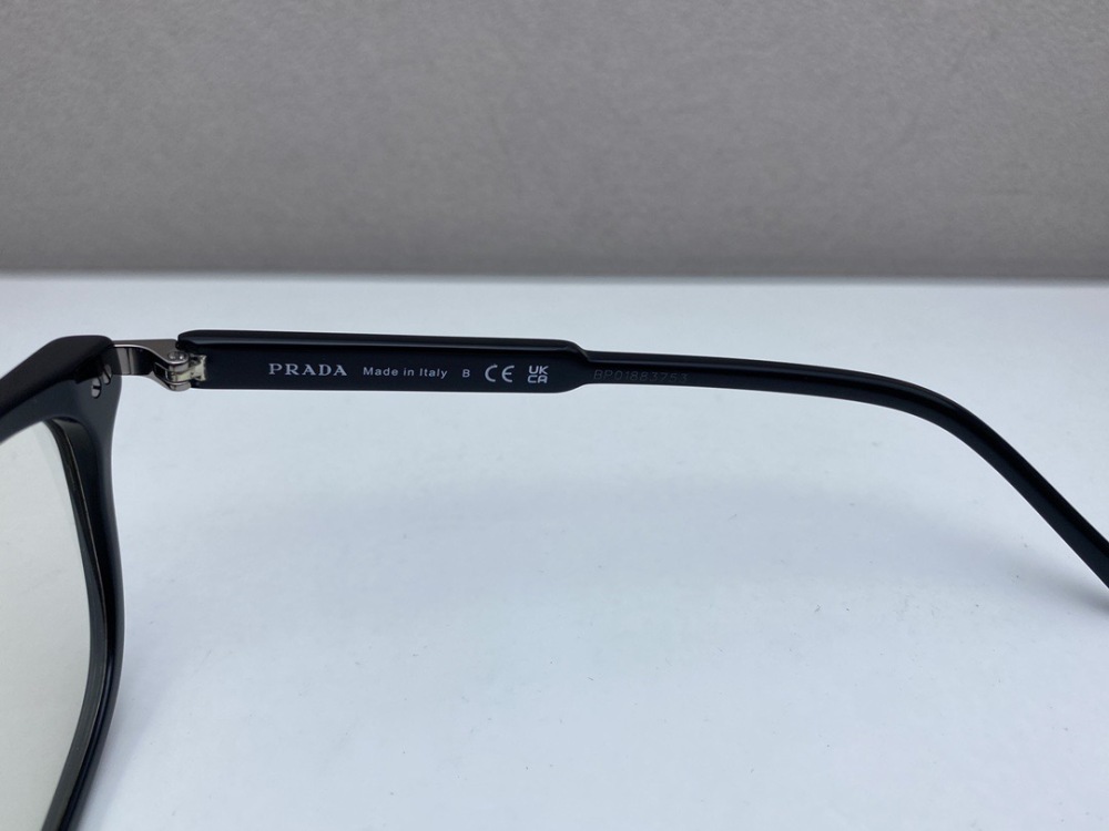 PRADA GLASSES