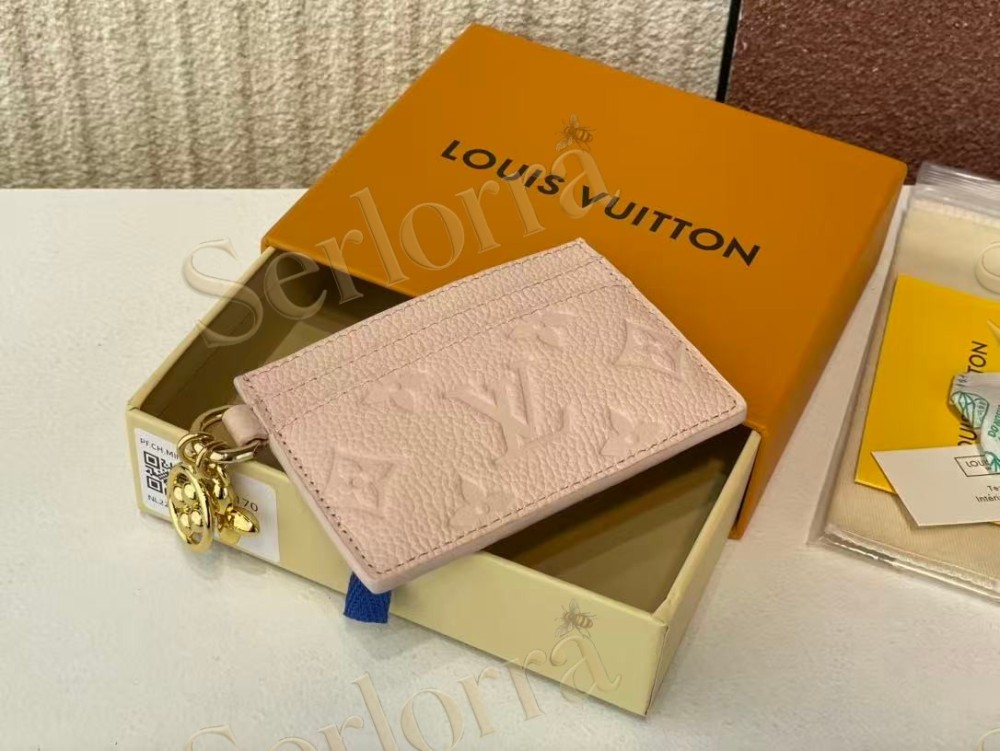 LOUIS VUITTON LV CHARMS CARD HOLDER