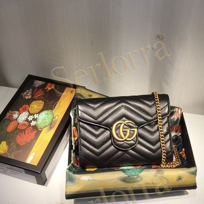 GUCCI GG SUPREME WEB POUCH