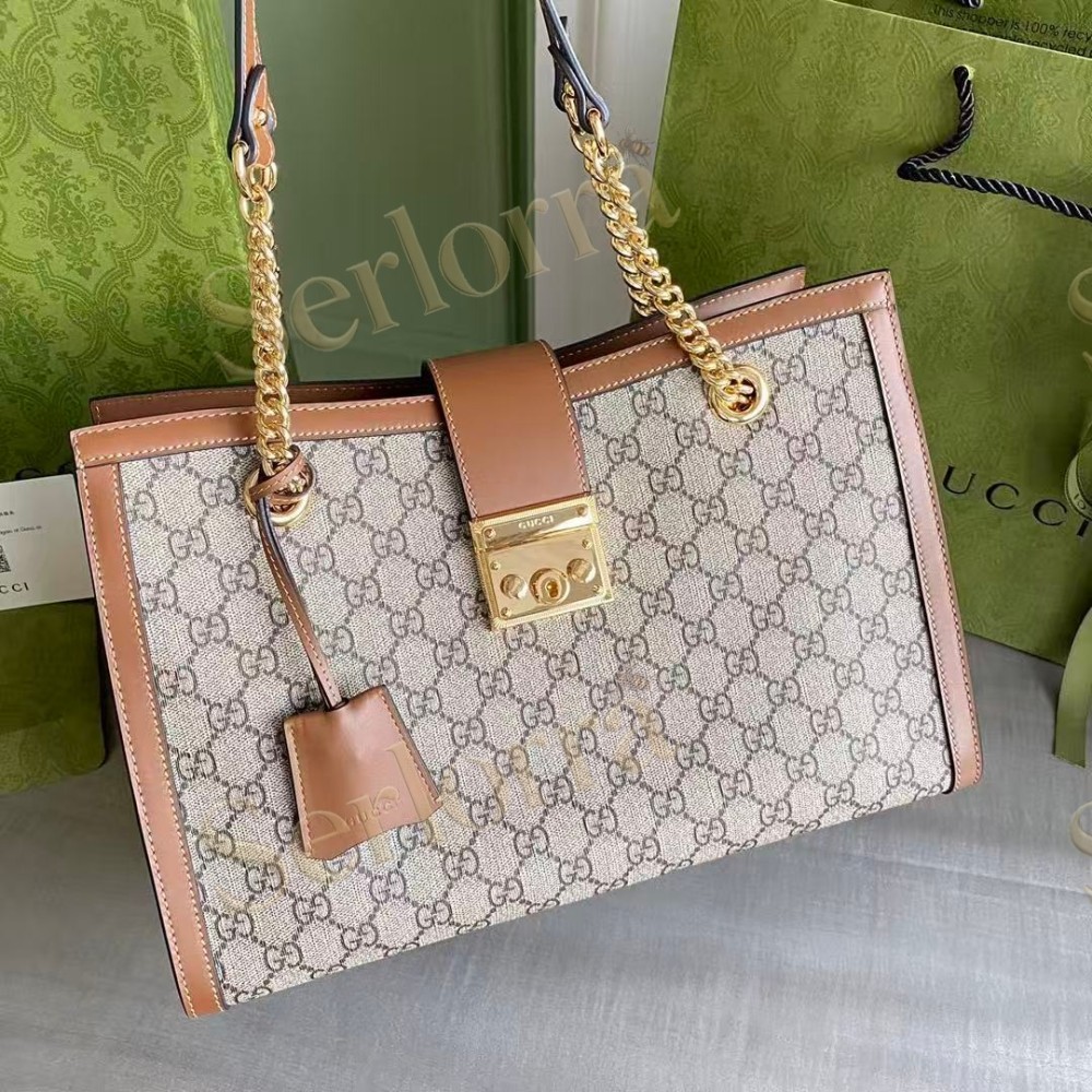 GUCCI PADLOCK MEDIUM GG SHOULDER BAG
