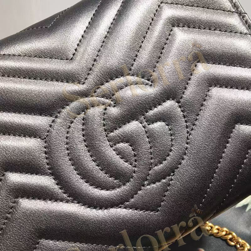 GUCCI GG SUPREME WEB POUCH