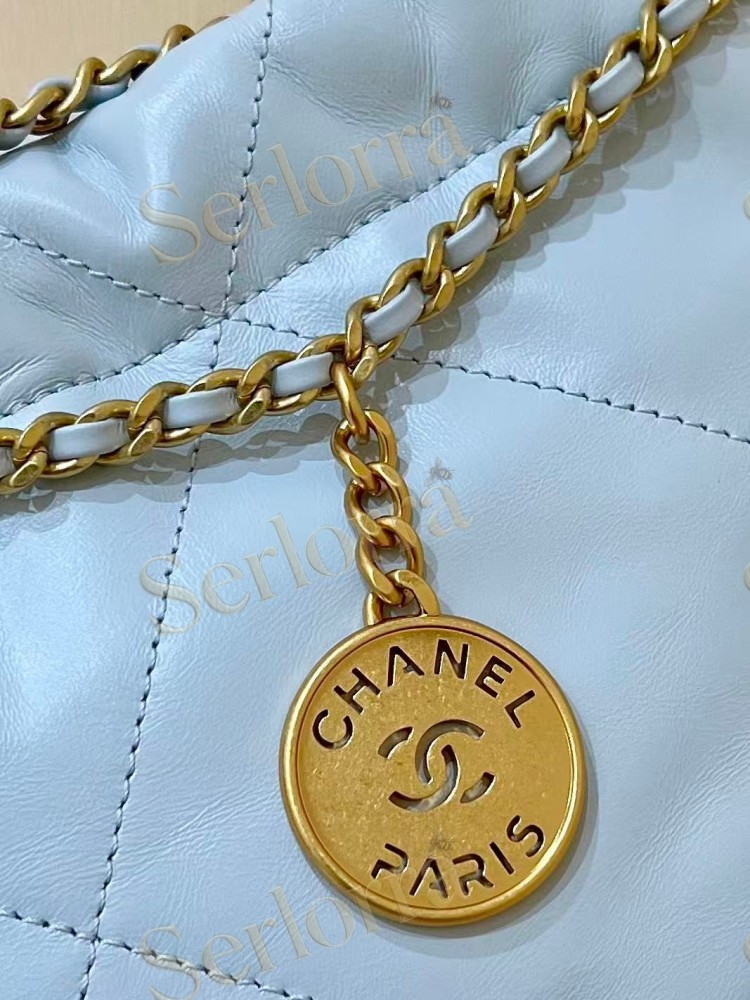CHANEL MASTER 22 MINI ONDA VERDE CALFSKIN HANDBAG