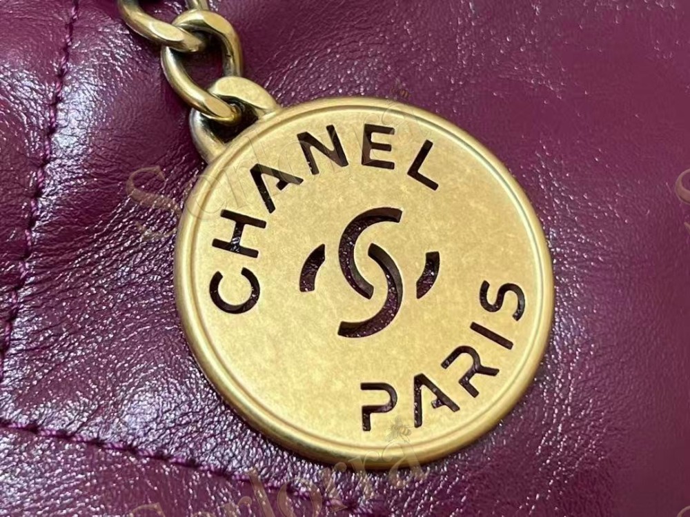 CHANEL MASTER 22 MINI ONDA VERDE CALFSKIN HANDBAG