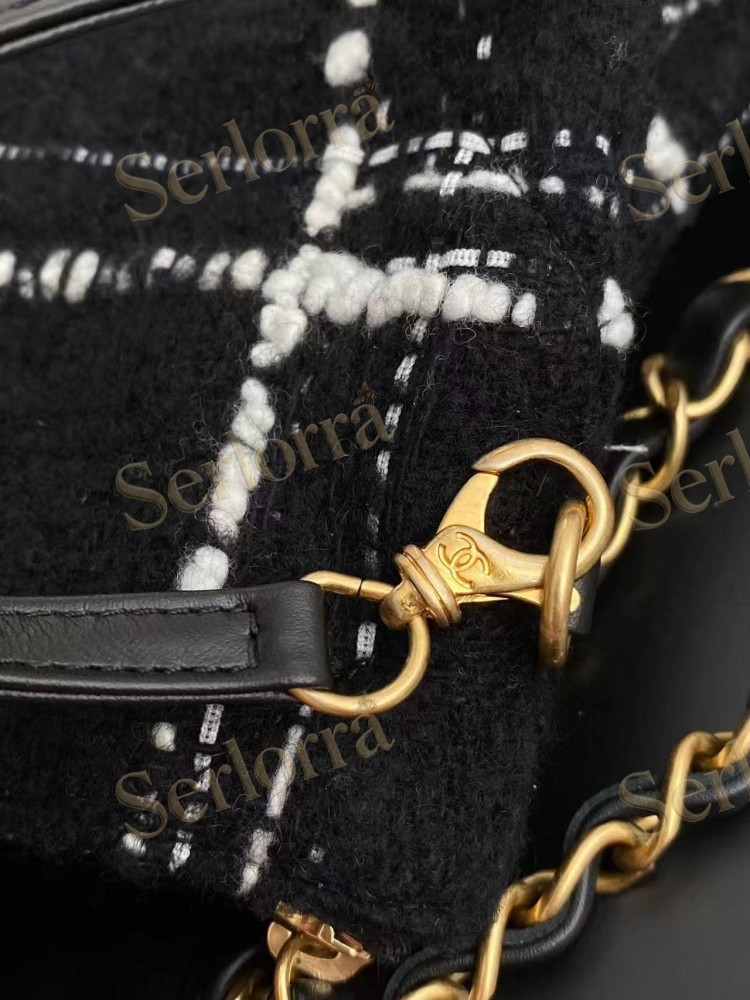 CHANEL MASTER 22 MEDIUM TWEED HANDBAG