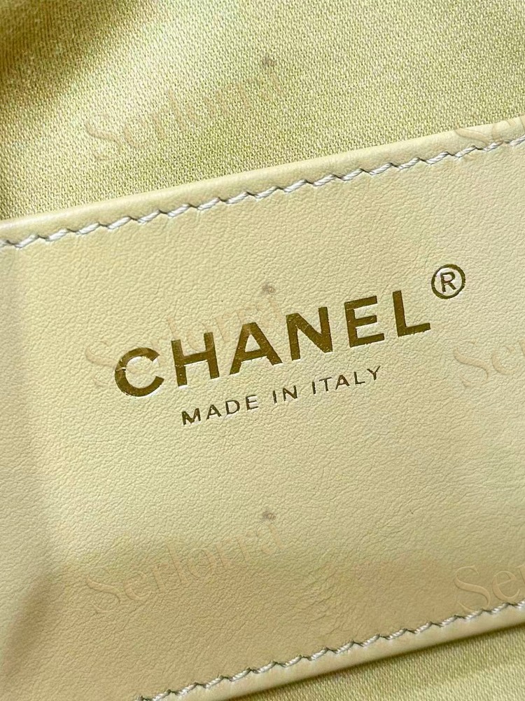 CHANEL MASTER 25 MINI HAAS GRAINED CALFSKIN HANDBAG
