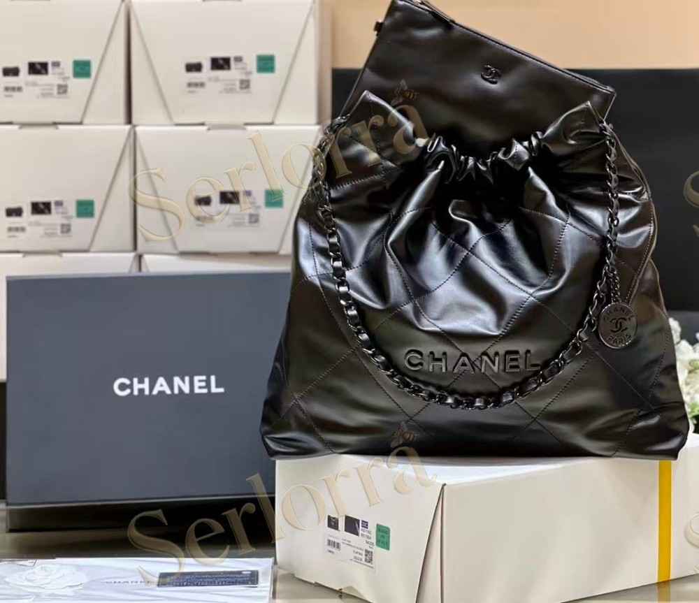 CHANEL MASTER 22 MEDIUM CALFSKIN HANDBAG