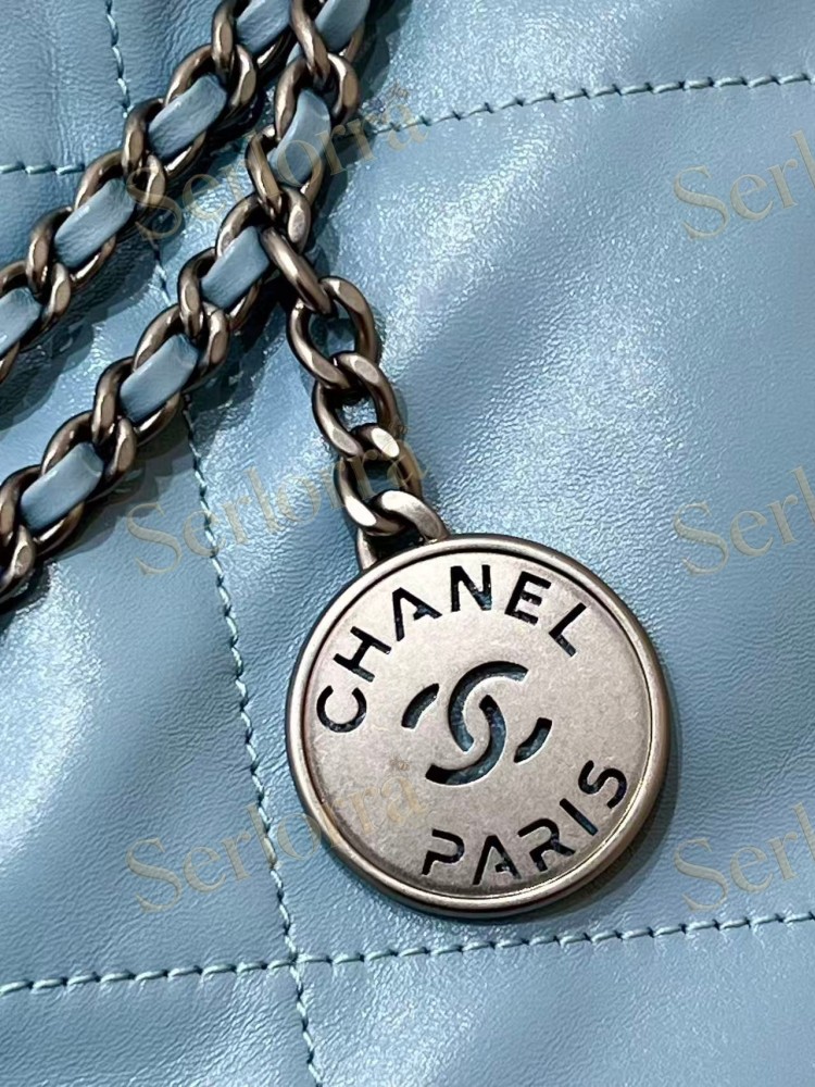 CHANEL MASTER 22 MINI ONDA VERDE CALFSKIN HANDBAG
