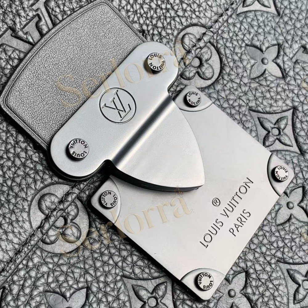 LOUIS VUITTON S LOCK 4A HANDBAG