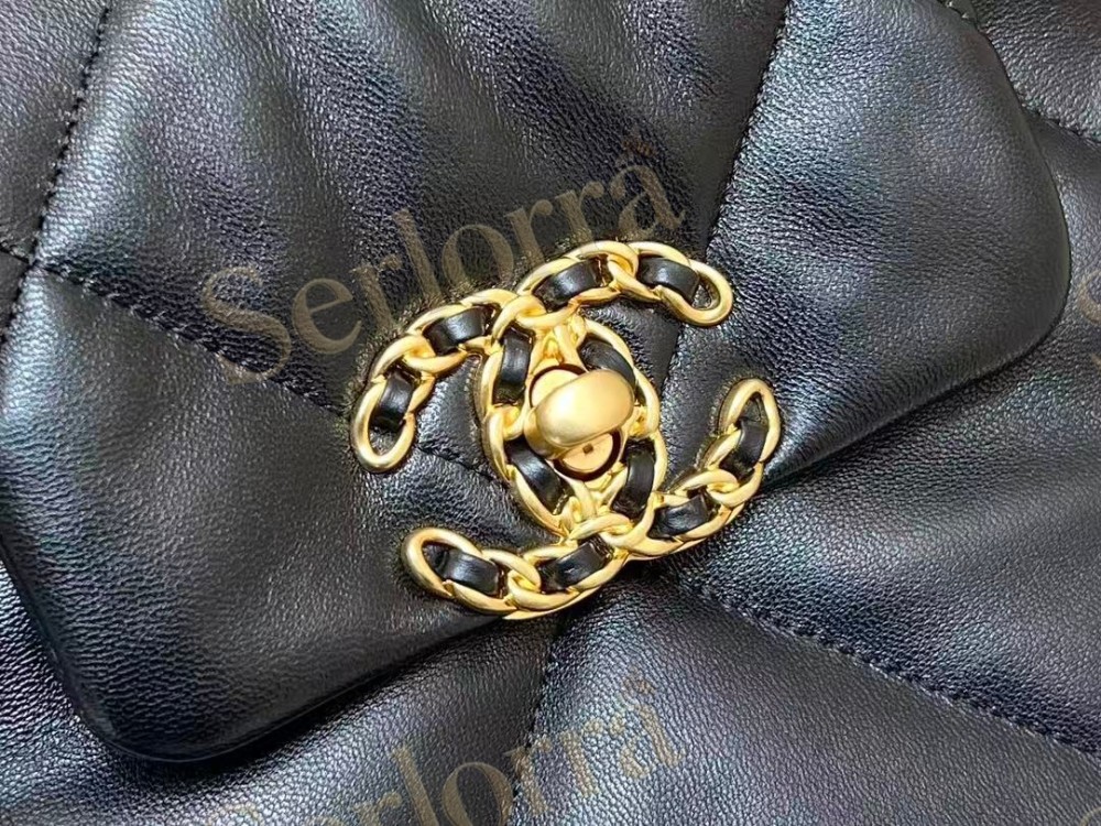 CHANEL MASTER 19 HOBO GOATSKIN SHOULDER BAG