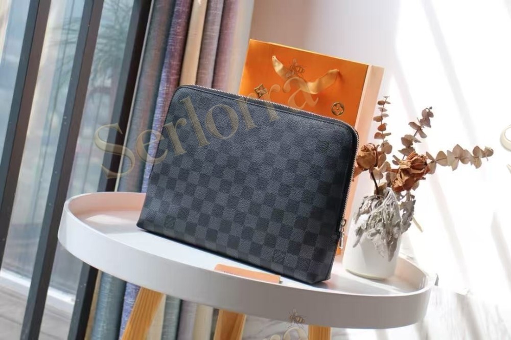 LOUIS VUITTON TAKEOFF POUCH