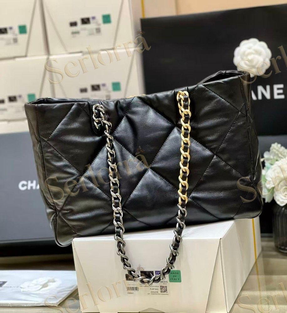 CHANEL MASTER GOATSKIN QUILTED 19 BAG SHOPPING BAG BLACK