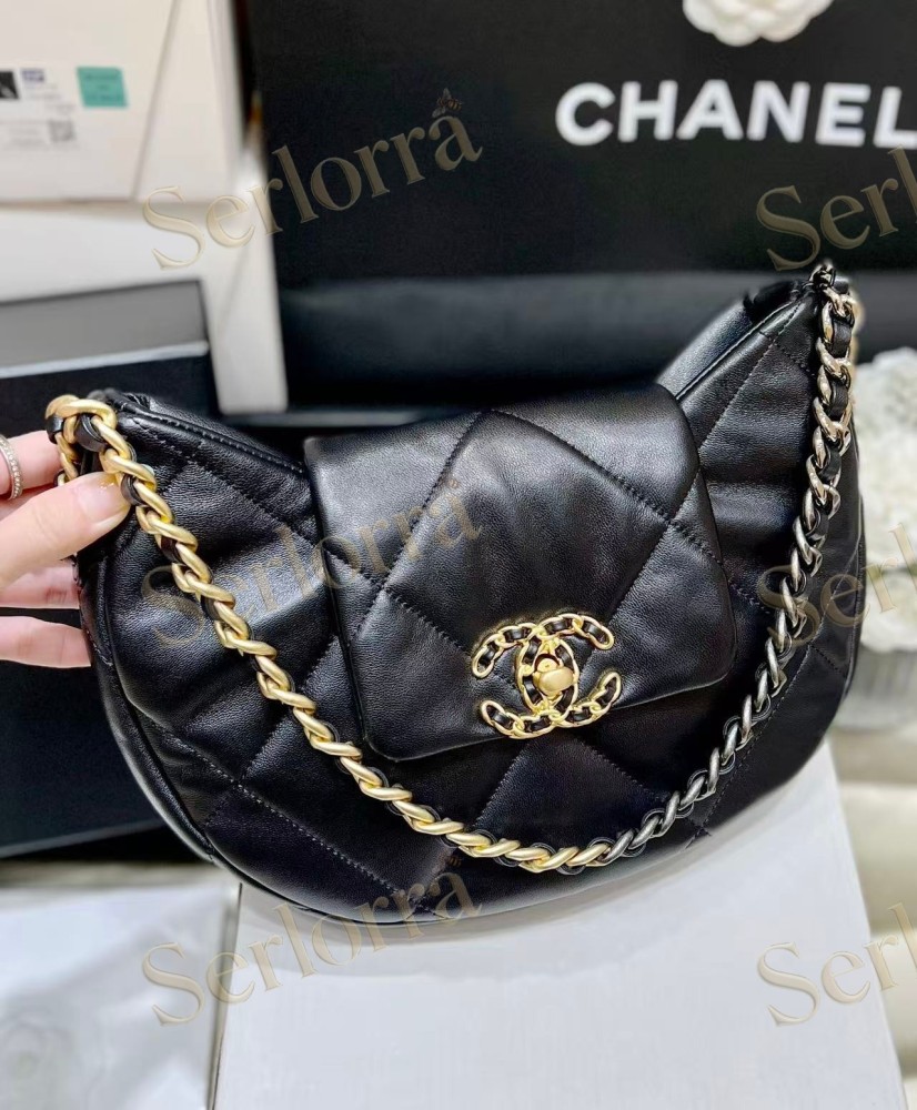 CHANEL MASTER 19 HOBO GOATSKIN SHOULDER BAG