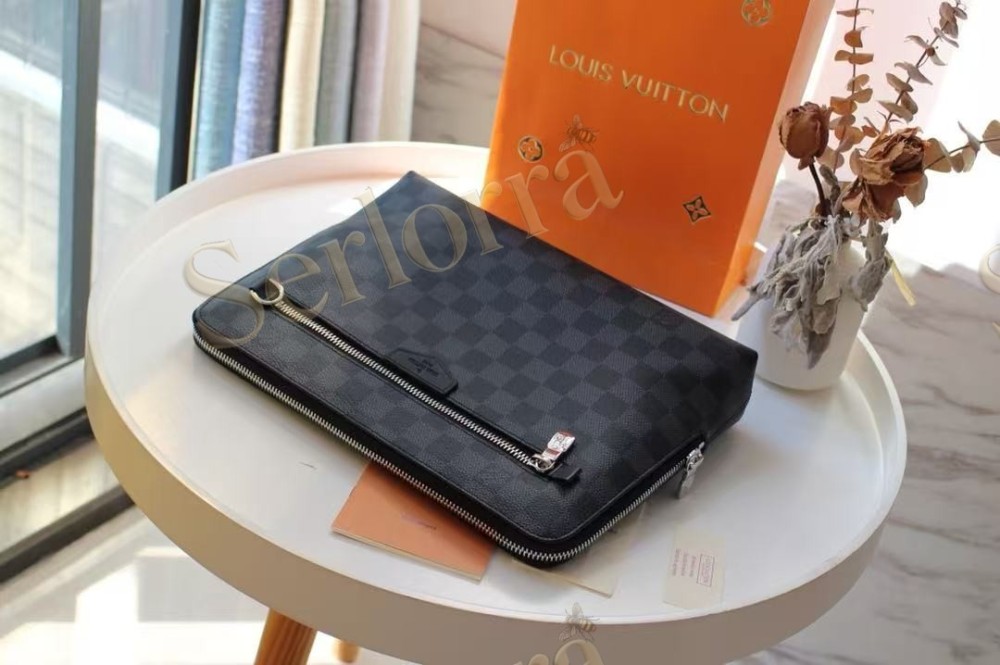 LOUIS VUITTON TAKEOFF POUCH