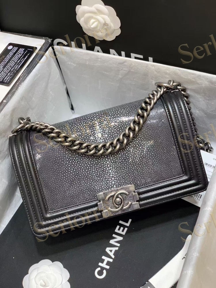 CHANEL MASTER MEDIUM BOY STINGRAY