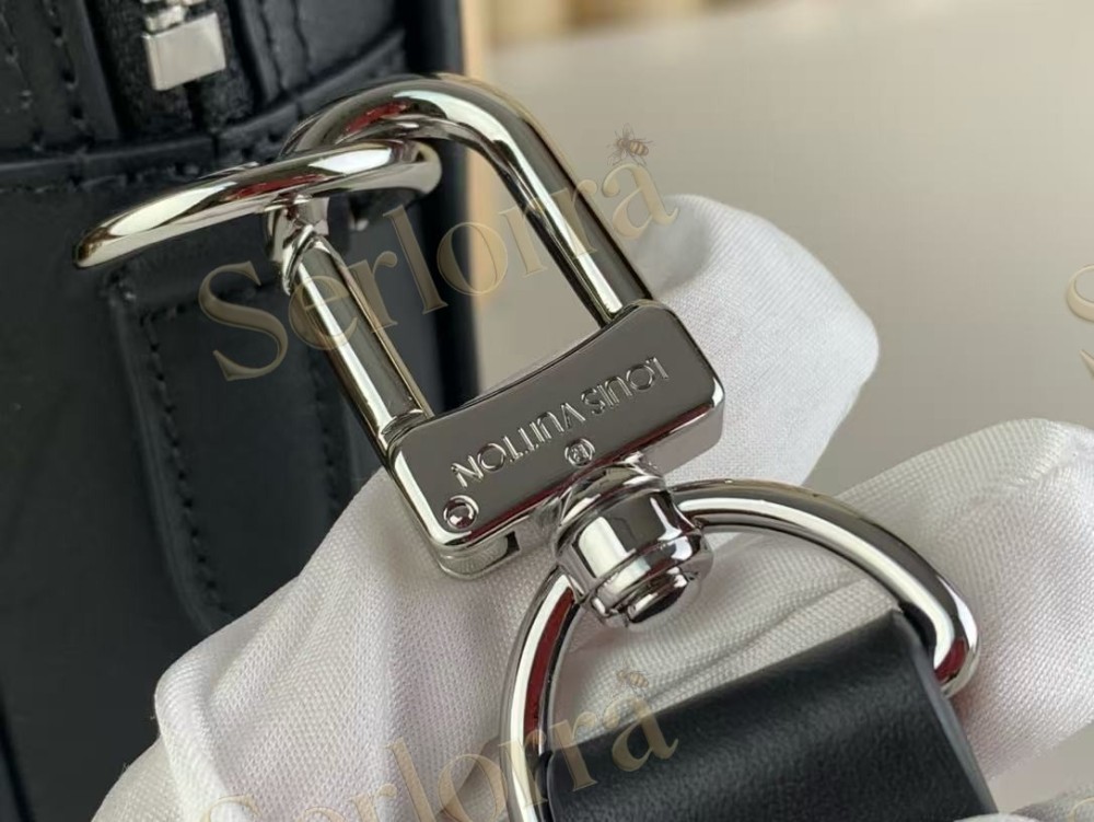 LOUIS VUITTON PORTE-DOCUMENTS VOYAGE PM BRIEFCASE