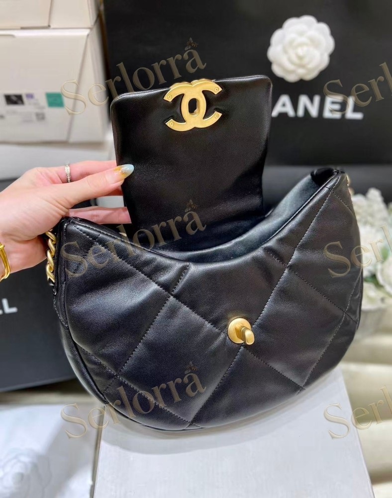 CHANEL MASTER 19 HOBO GOATSKIN SHOULDER BAG