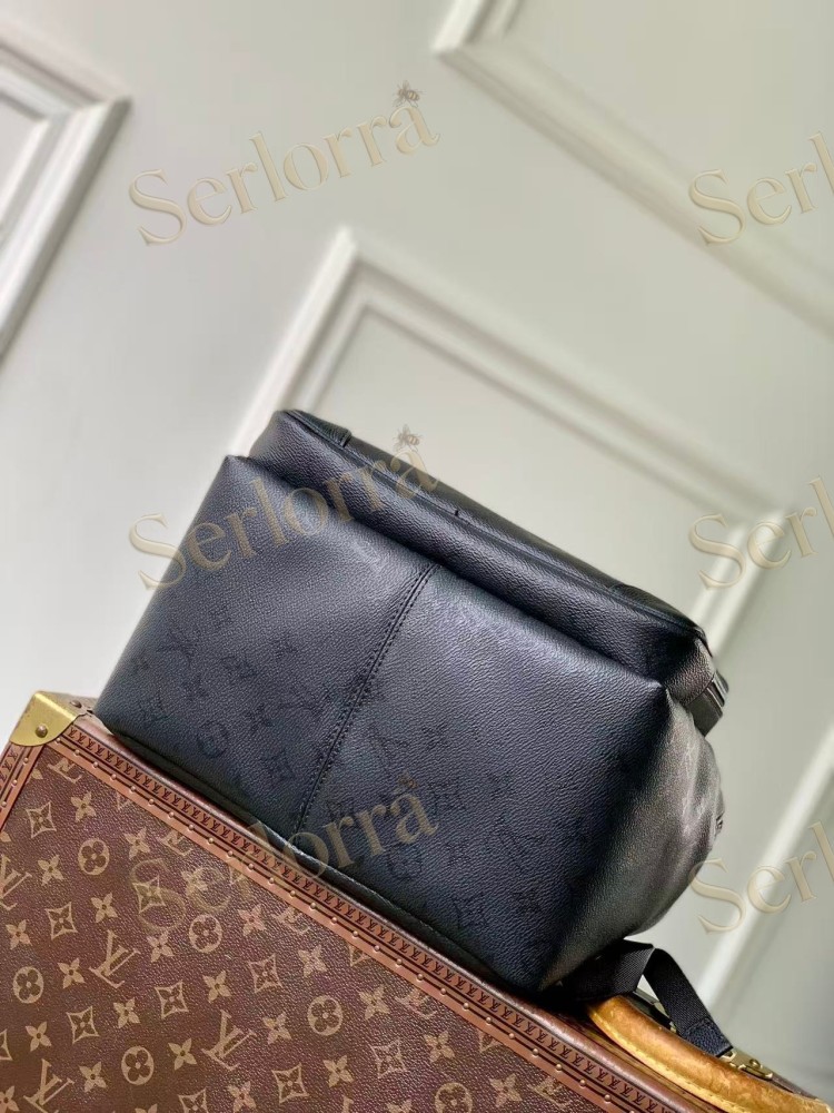 LOUIS VUITTON DISCOVERY CARGO BACKPACK