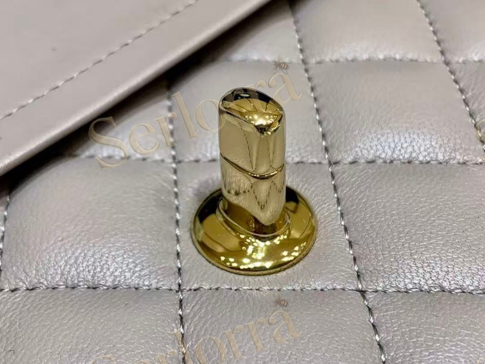 489CHANEL MASTER MEDIUM GR LAMBSKIN CLASSIC FLAP