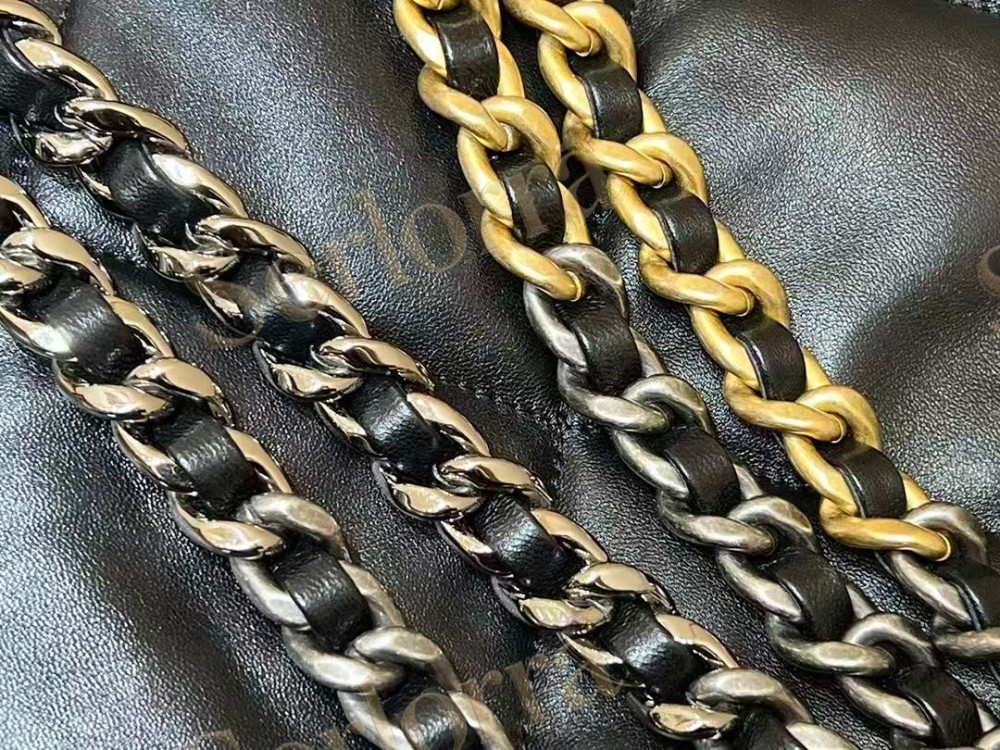 CHANEL MASTER GOATSKIN QUILTED 19 BAG SHOPPING BAG BLACK
