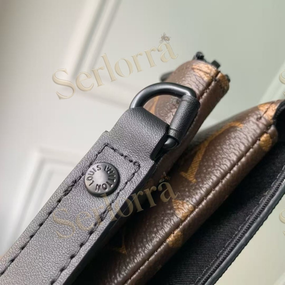 LOUIS VUITTON POCHETTE S-LOCK