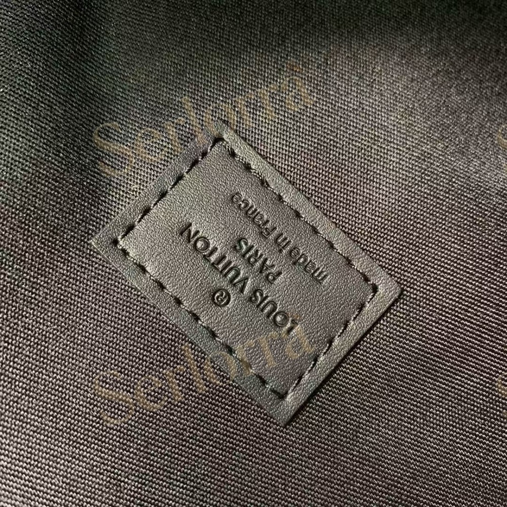 LOUIS VUITTON POCHETTE S-LOCK