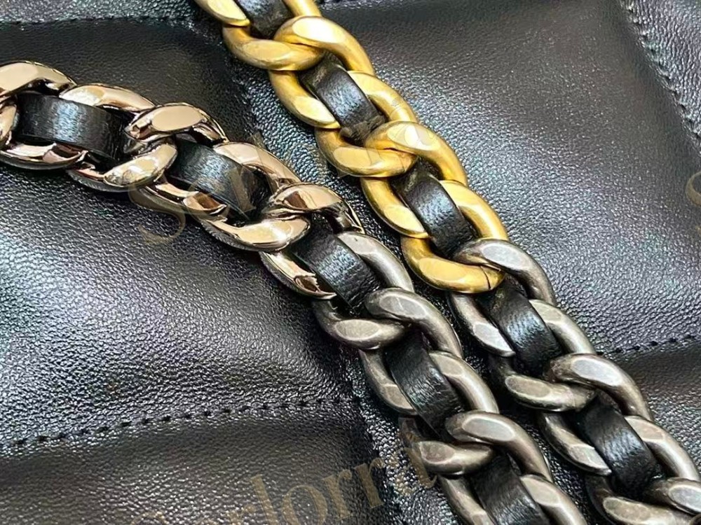 CHANEL MASTER 19 LAMBSKIN SHOPPING BAGS