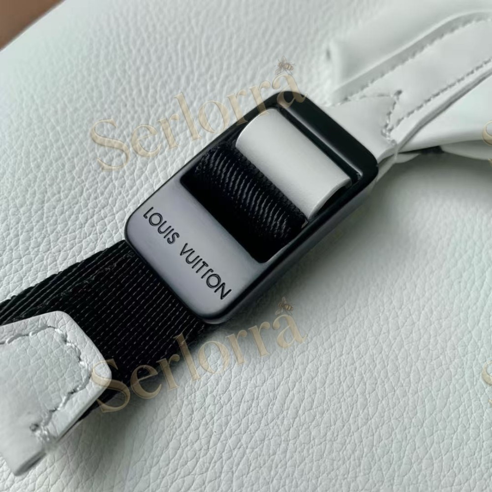 LOUIS VUITTON DISCOVERY BACKPACK