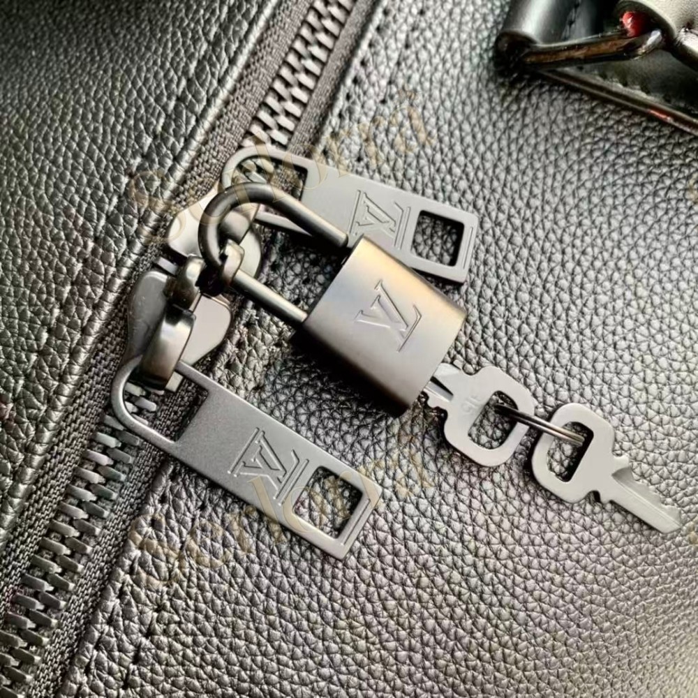 LOUIS VUITTON KEEPALL BANDOULIÈRE 50