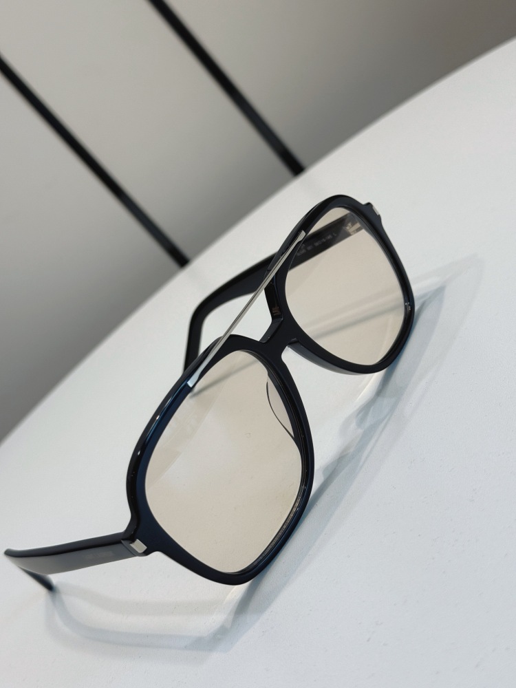 SAINT LAURENT PARIS SUNGLASSES
