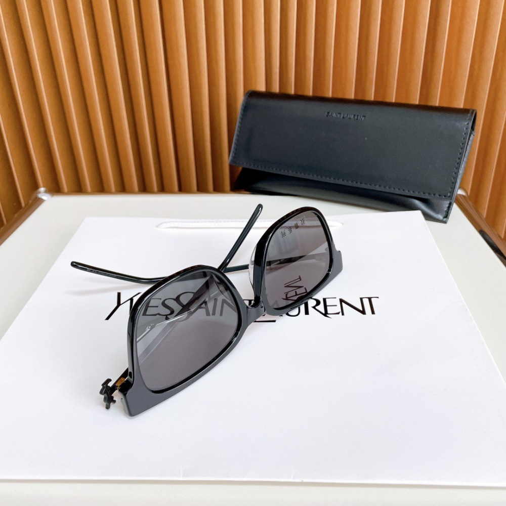 SAINT LAURENT  SUNGLASSES