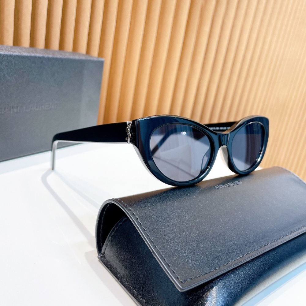 SAINT LAURENT  SUNGLASSES