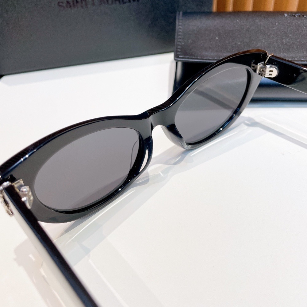 SAINT LAURENT  SUNGLASSES
