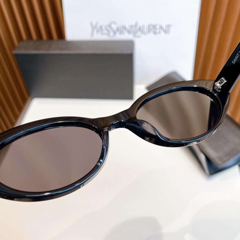 SAINT LAURENT  SUNGLASSES